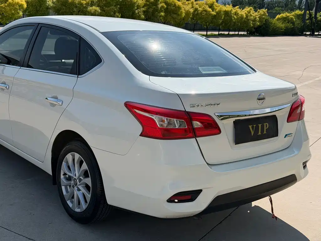 Nissan Sylphy 2018 — фото 17