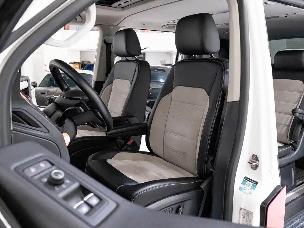 Volkswagen Multivan 2019 — фото 8