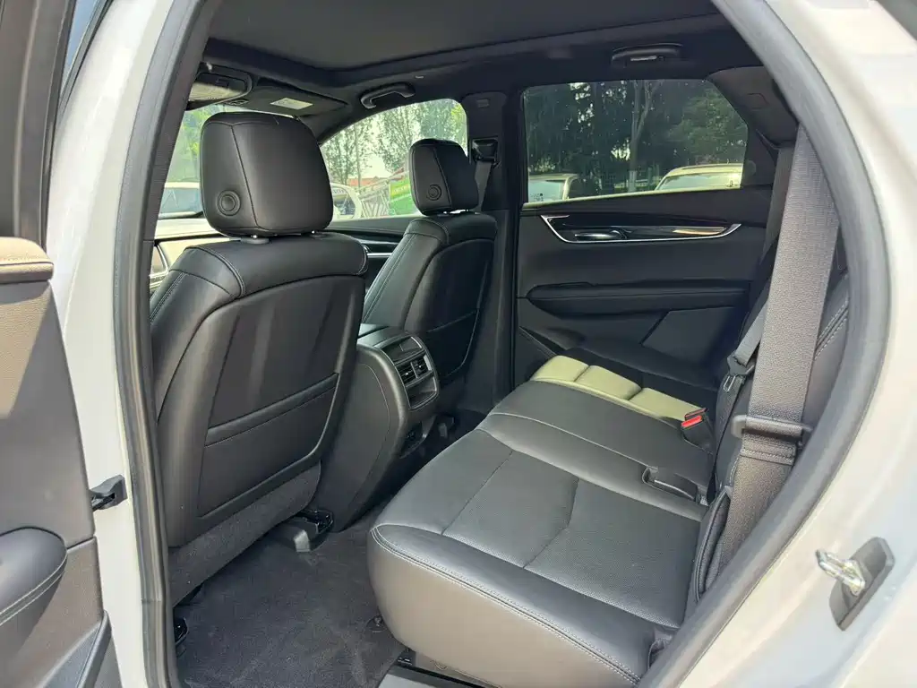 Cadillac XT5 2019 — фото 16