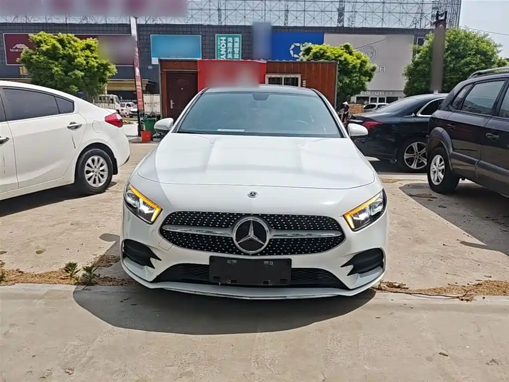Mercedes-Benz A-Class 2022 — фото 3