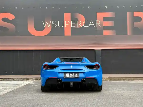 Ferrari 488 2015