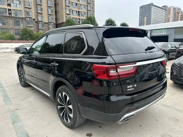 Hongqi HS7 2022