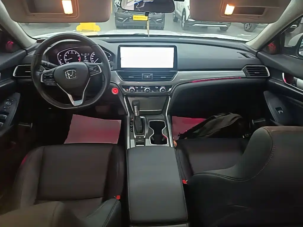 Honda Accord 2021 — фото 10