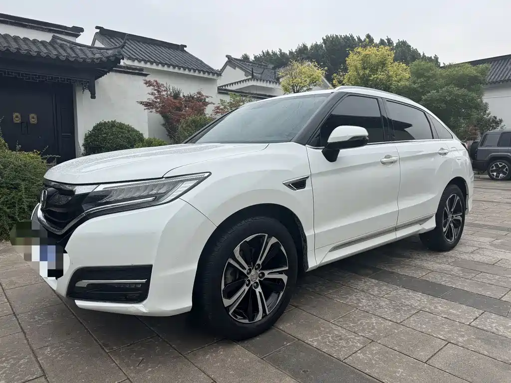 Honda UR-V 2017 — фото 1