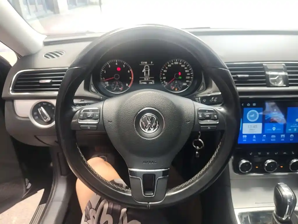 Volkswagen Passat 2015 — фото 11