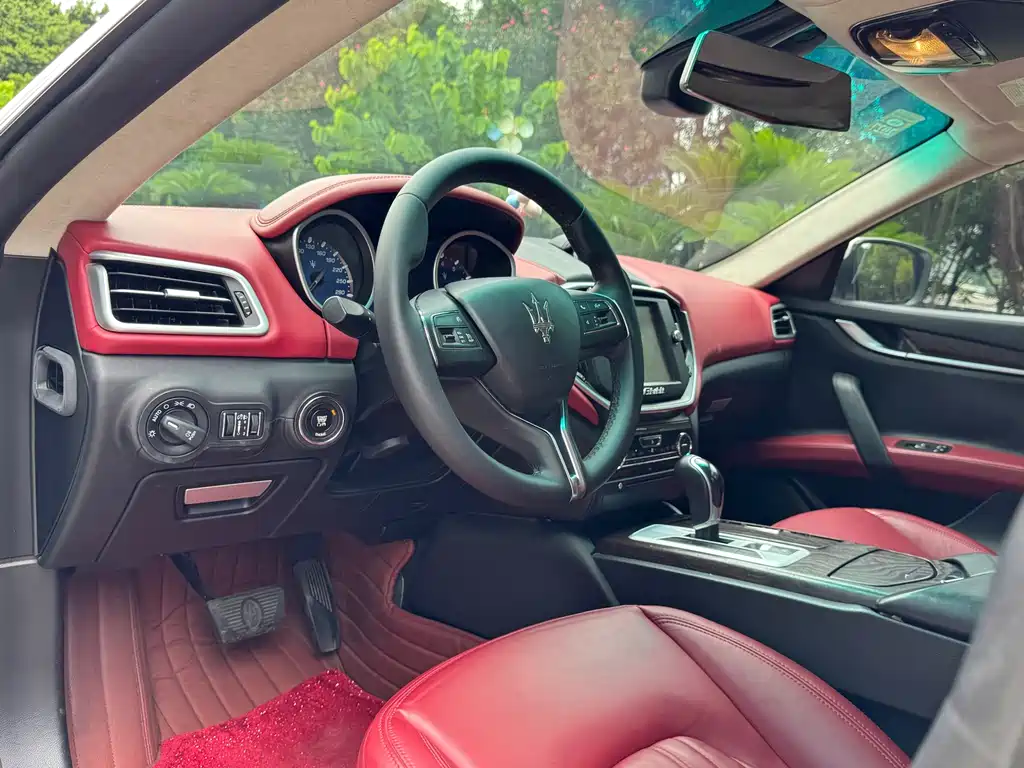 Maserati Ghibli 2016 — фото 13