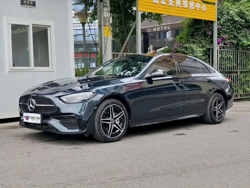 Mercedes-Benz C-Class 2023