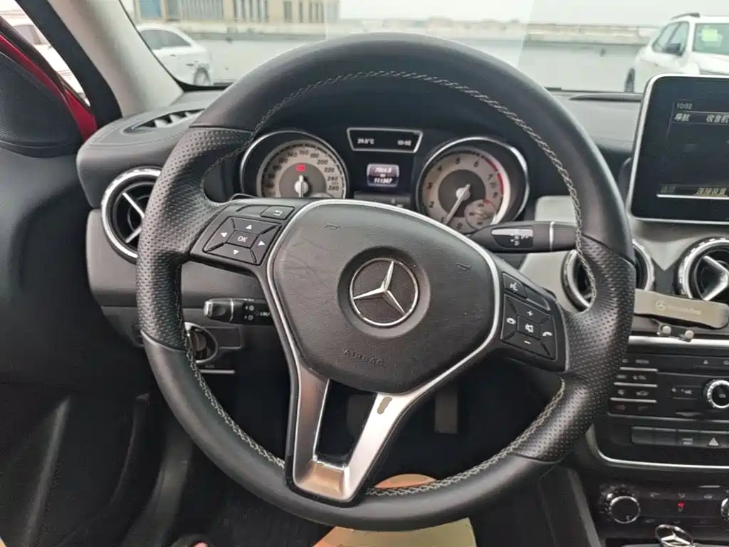 Mercedes-Benz GLA 2016 — фото 11