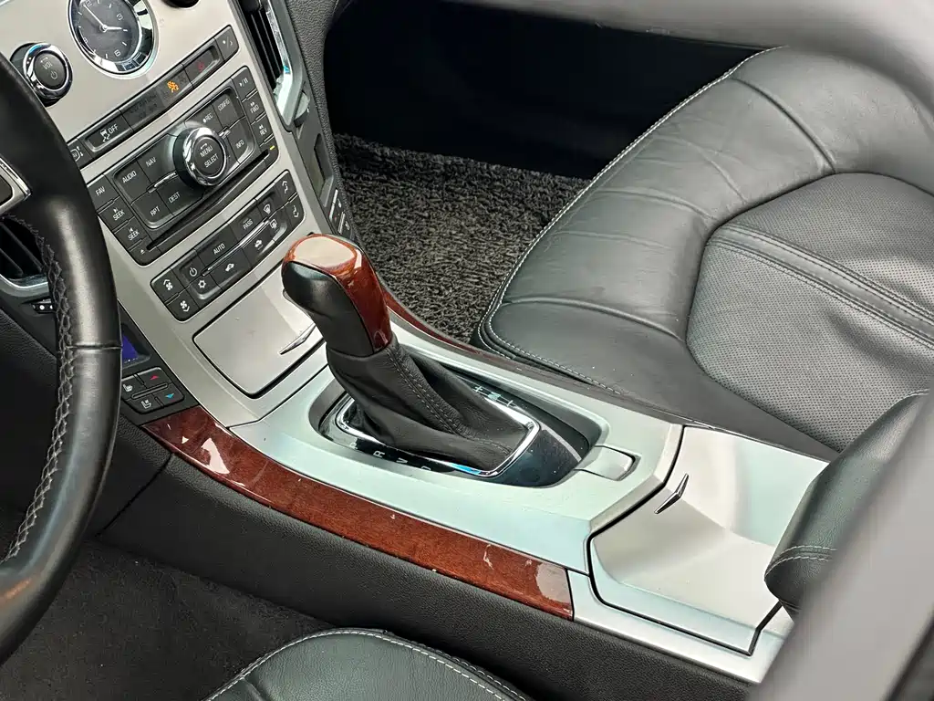Cadillac CTS 2013 — фото 24