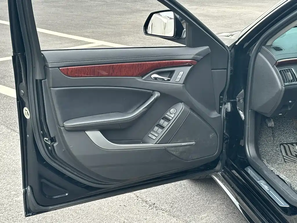 Cadillac CTS 2013 — фото 26