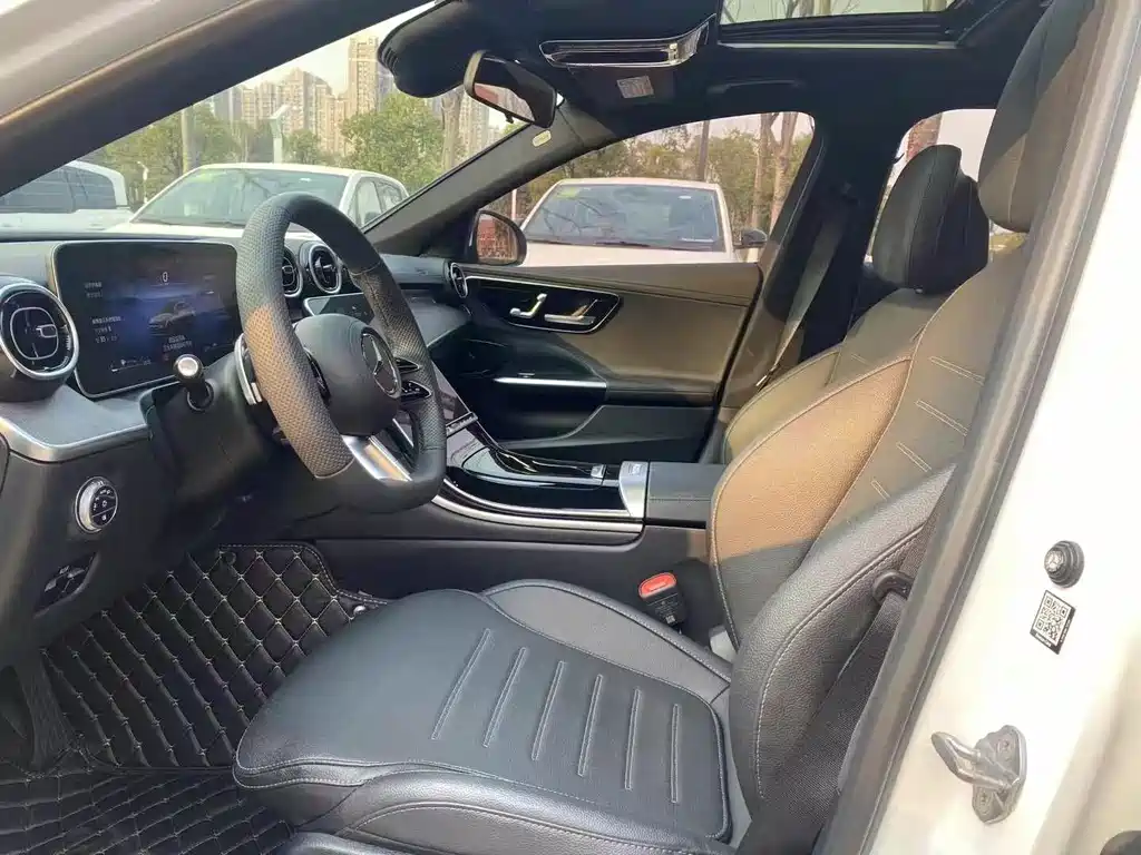 Mercedes-Benz C-Class 2023 — фото 4