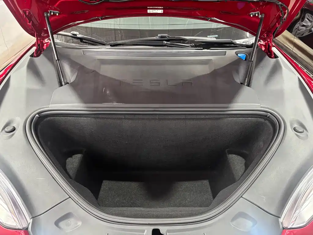 Tesla Model S 2019 — фото 18