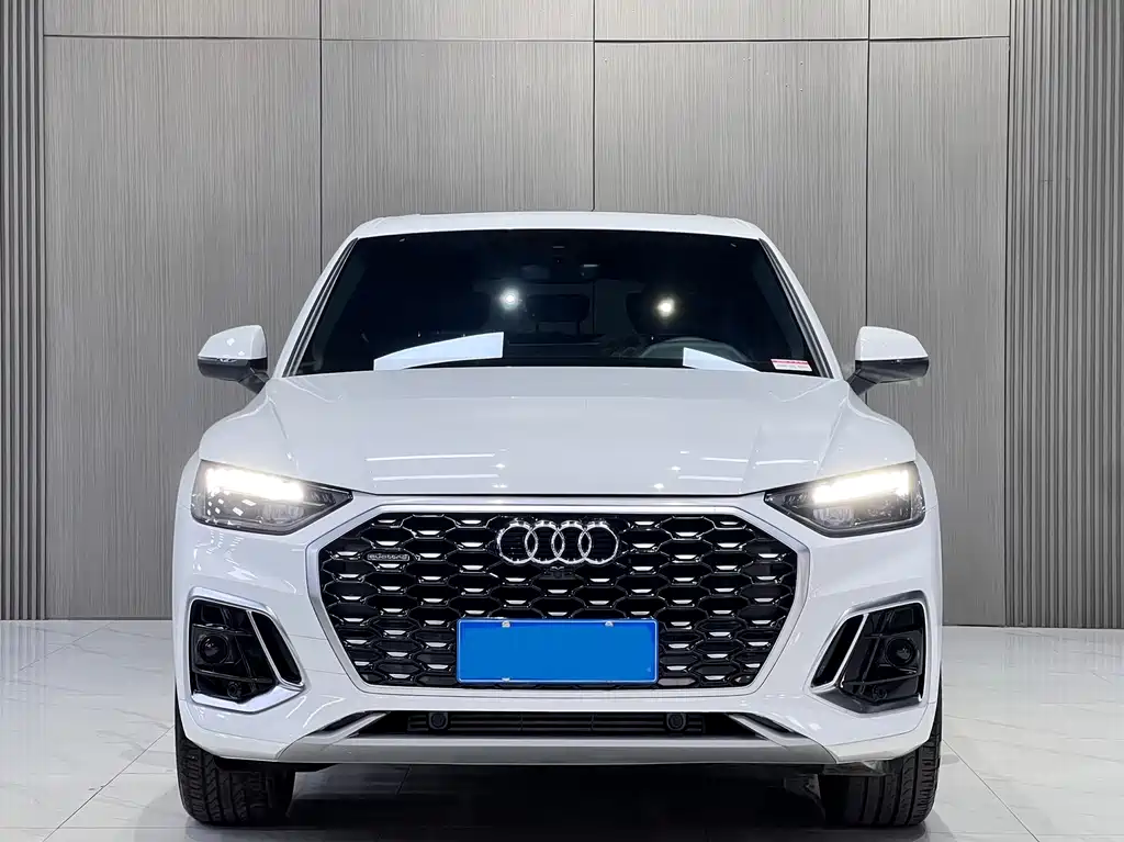 Audi Q5L Sportback 2023 — фото 2