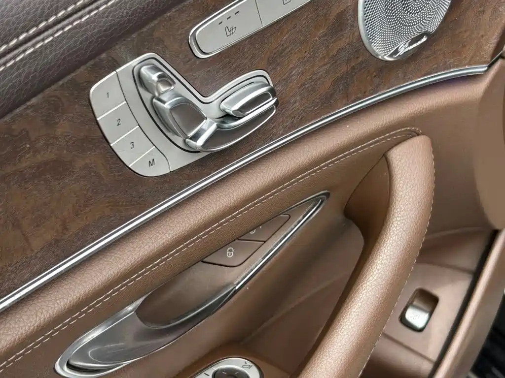 Mercedes-Benz E-Class 2017 — фото 10