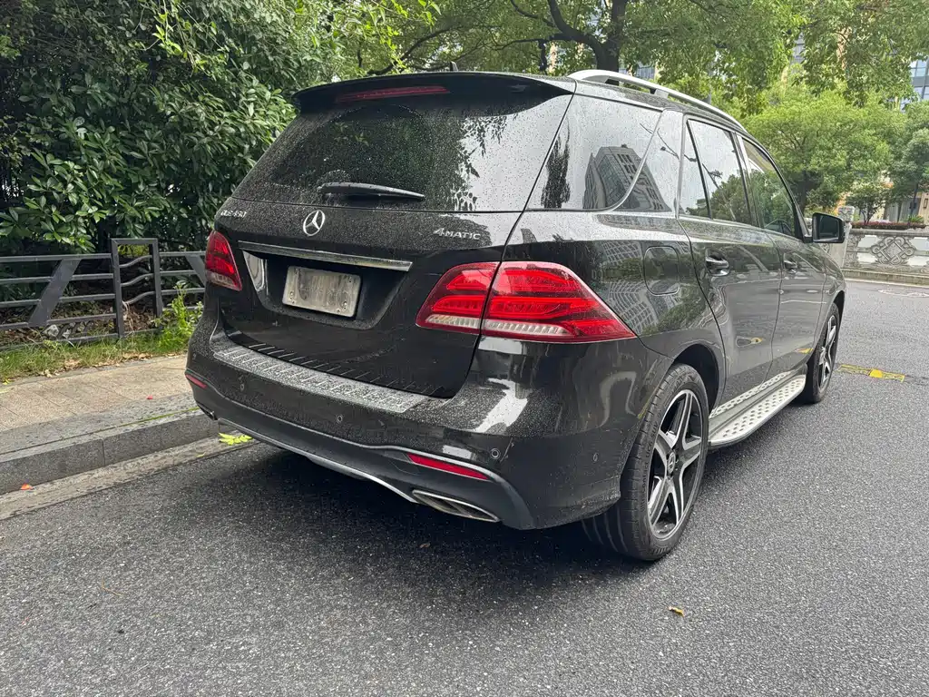 Mercedes-Benz GLE 2017 — фото 10