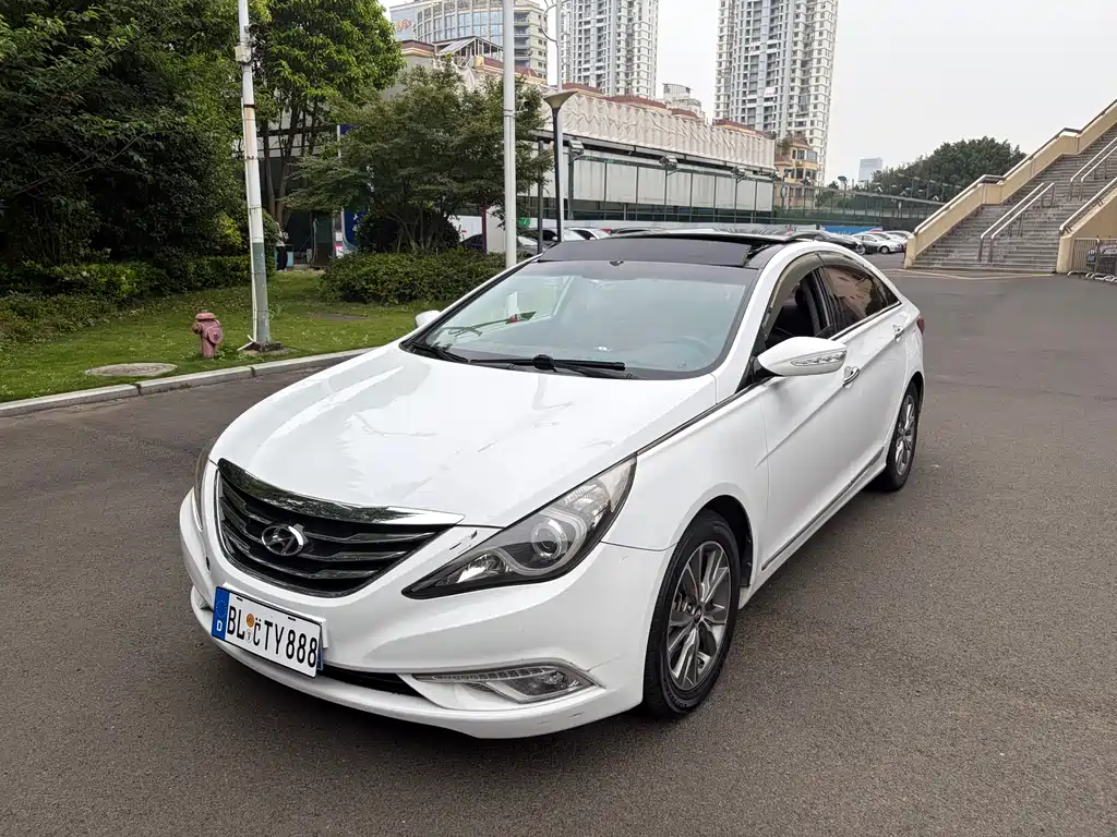 Hyundai Sonata 2014 — фото 2