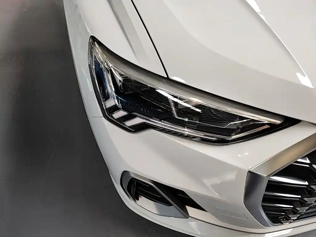 Audi Q3 2020 — фото 13