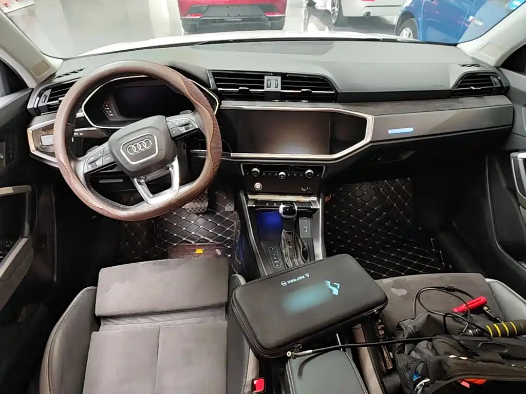 Audi Q3 2020 — фото 16