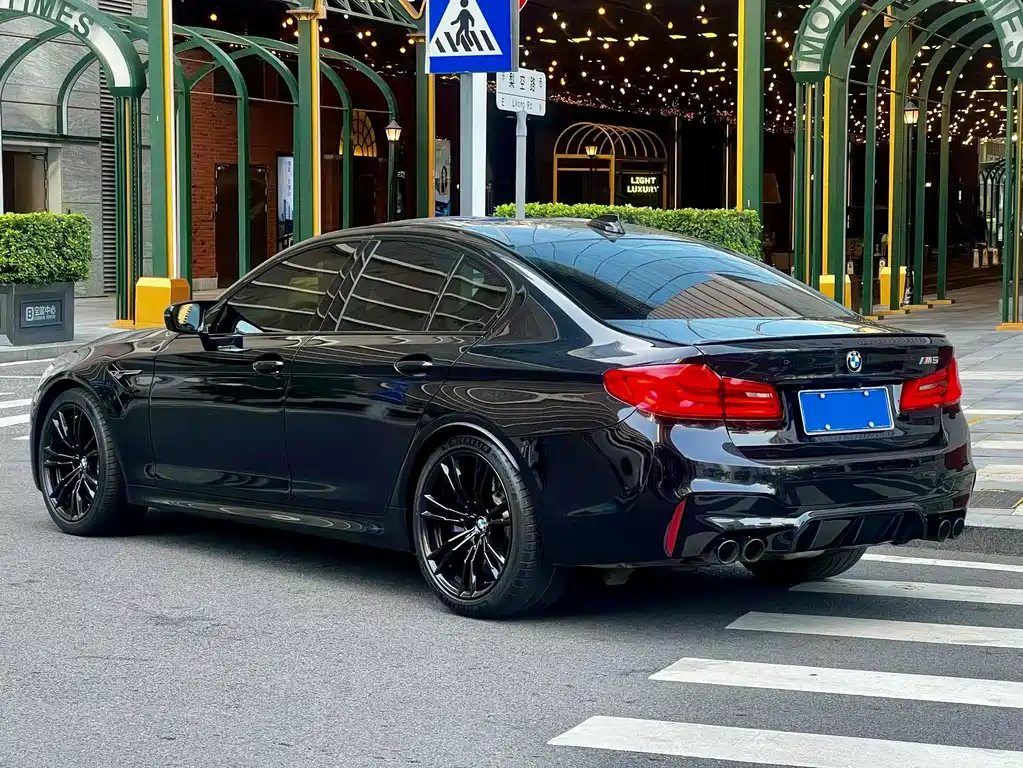 BMW M5 2019 — фото 9