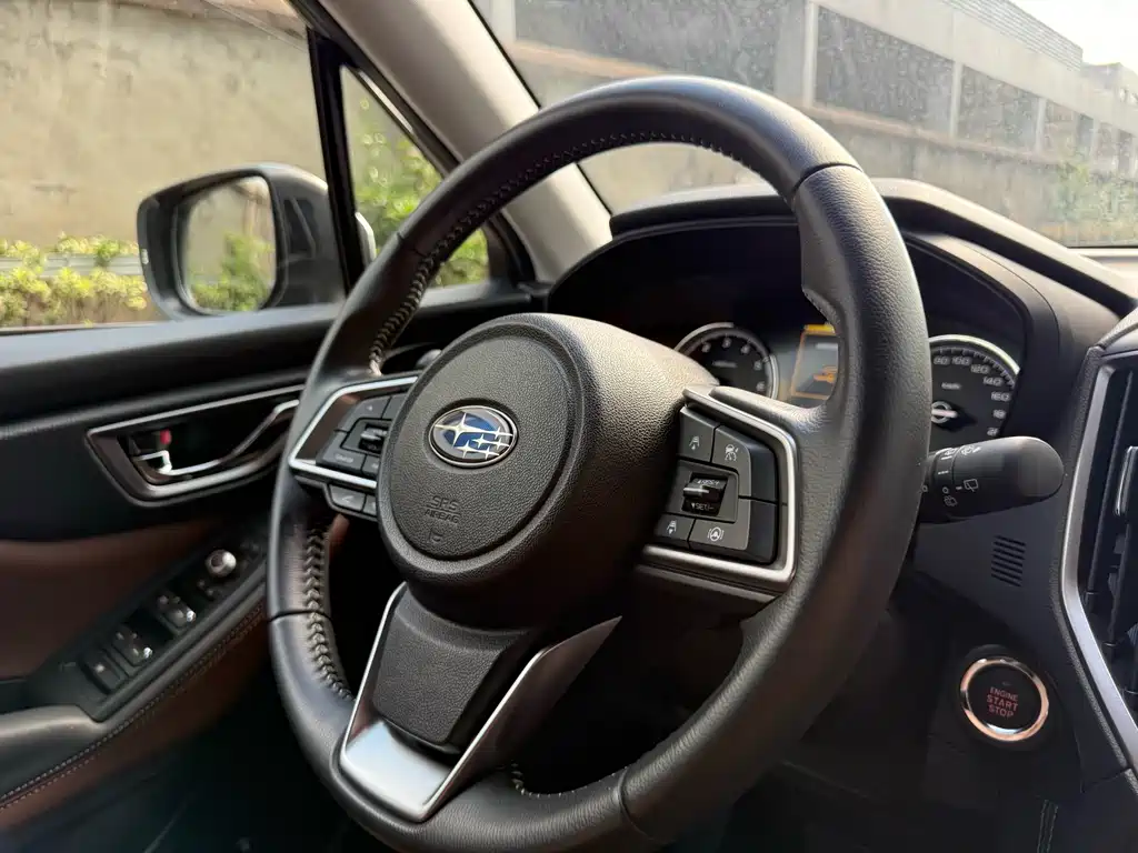 Subaru Forester 2023 — фото 14