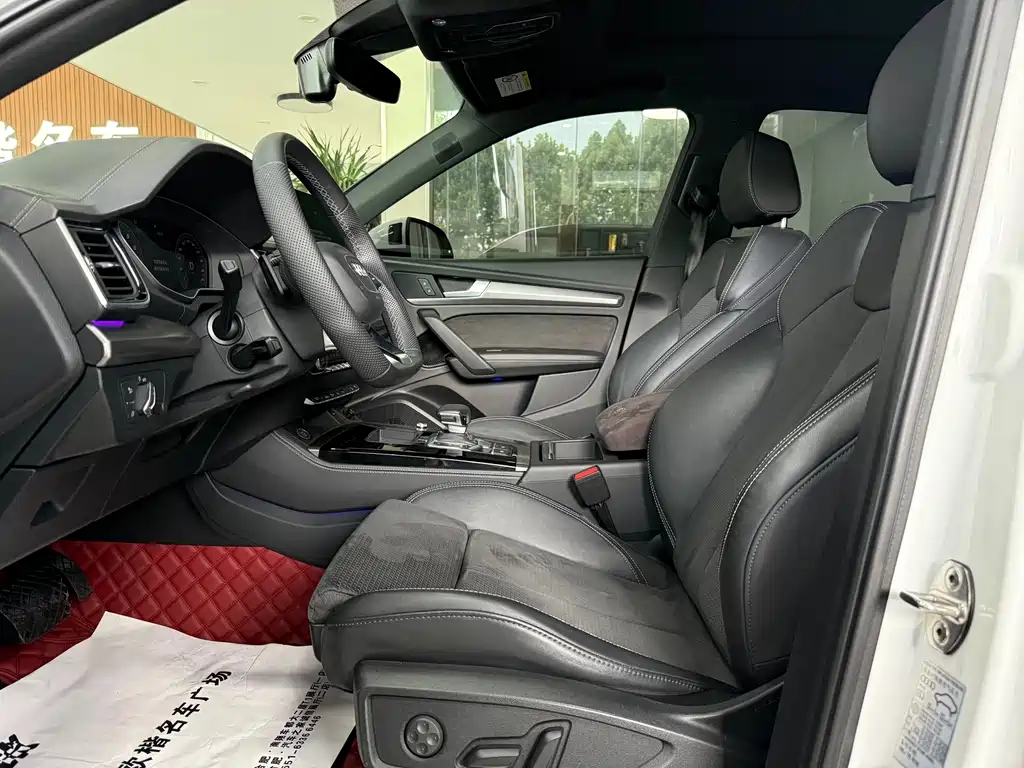 Audi Q5L Sportback 2021 — фото 8