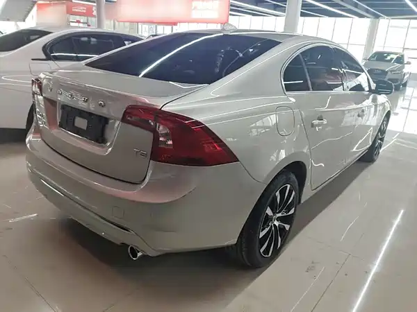 Volvo S60 2020