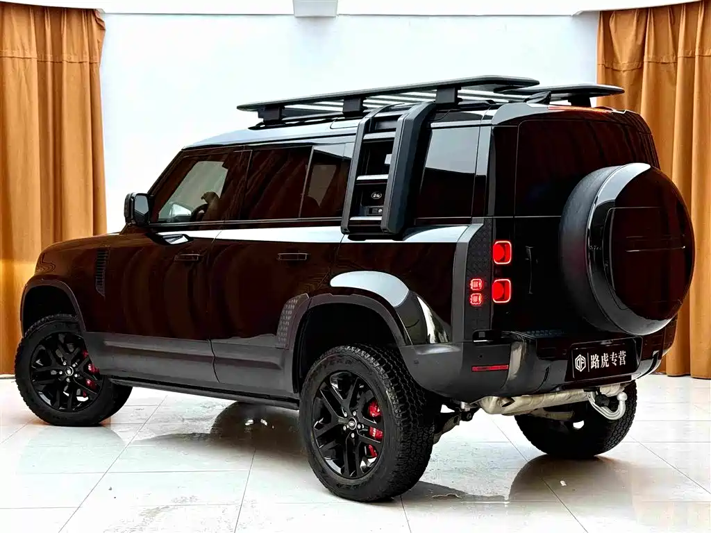 Land Rover Defender 2023 — фото 6