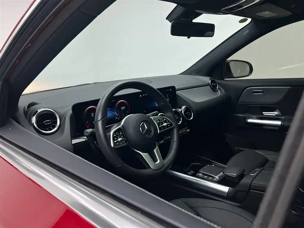 Mercedes-Benz GLA 2021 — фото 17