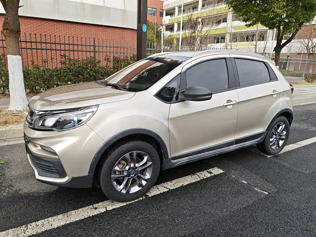 Geely Vision X3 2020 — фото 1