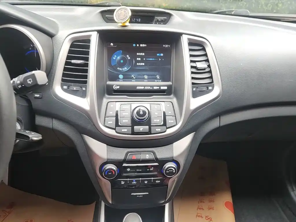 Changan Eado XT 2016 — фото 13