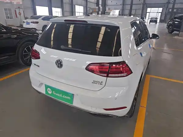 Volkswagen Golf 2020