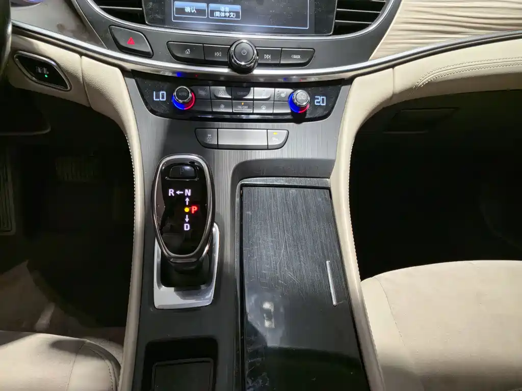 Buick LaCrosse 2019 — фото 12