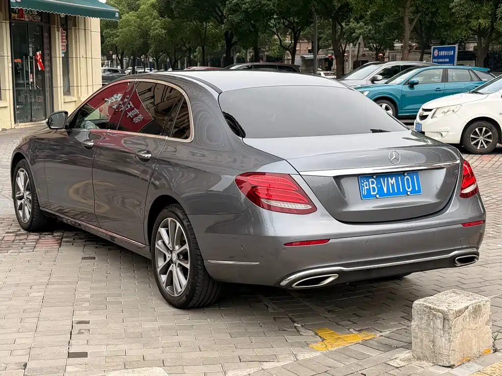 Mercedes-Benz E-Class 2017 — фото 16