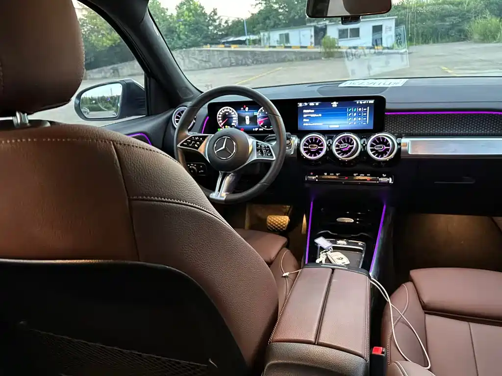 Mercedes-Benz GLB 2025