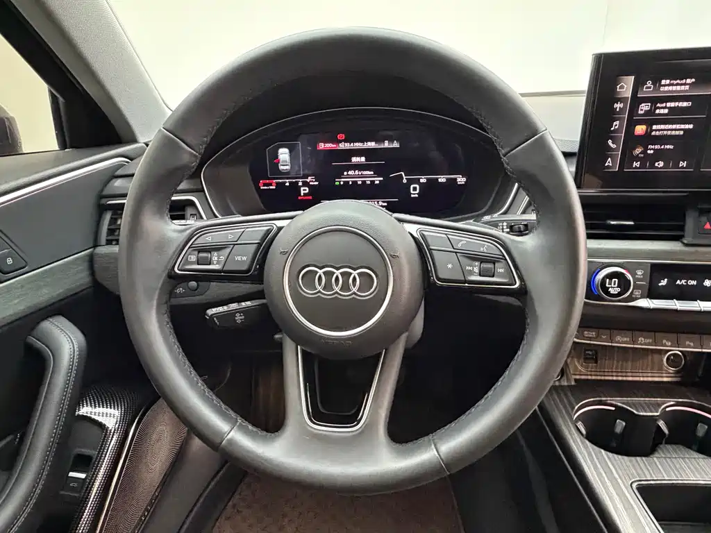 Audi A4L 2022 — фото 10