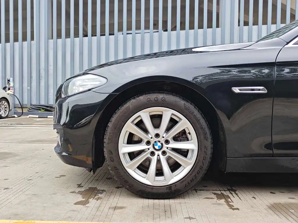 BMW 5 Series 2015 — фото 4