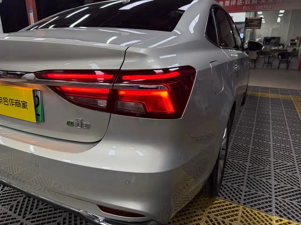 Roewe i6 New Energy 2018 — фото 57