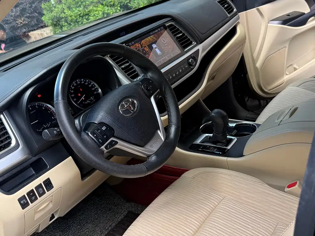 Toyota Highlander 2018 — фото 9