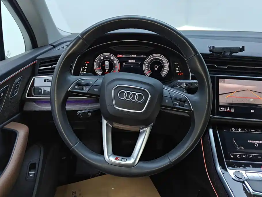 Audi Q7 2021 — фото 15
