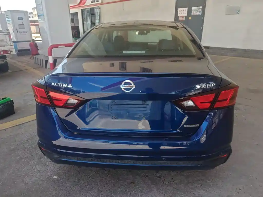 Nissan Teana 2022