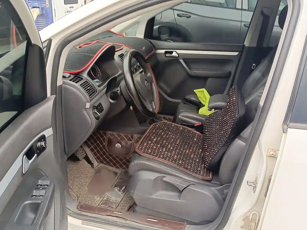 Volkswagen Touran 2015 — фото 14