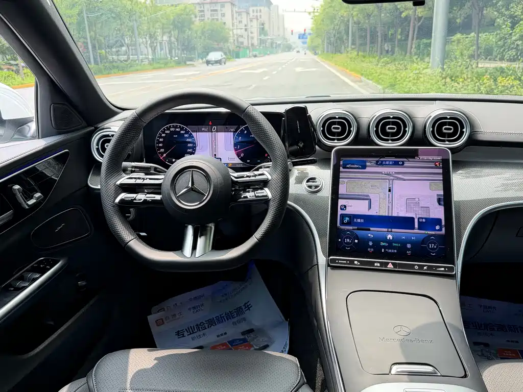 Mercedes-Benz C-Class 2025