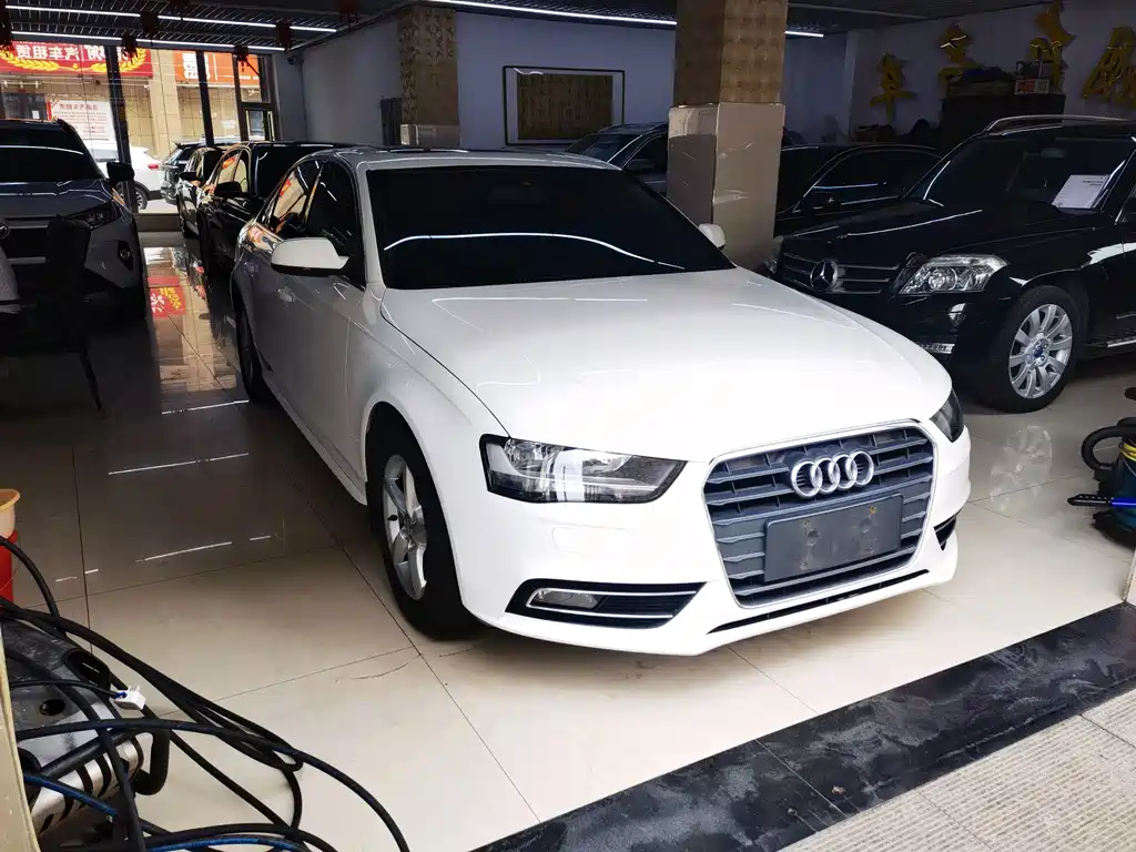 Audi A4L 2014