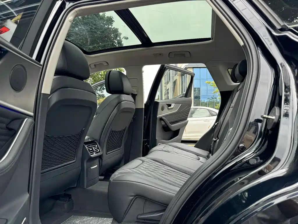 Hongqi HS5 2024 — фото 9