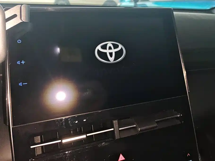 Toyota Avalon 2024 — фото 13