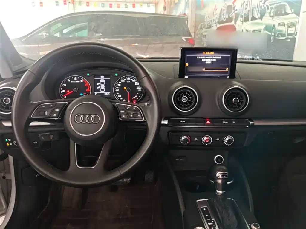Audi A3 2021 — фото 10