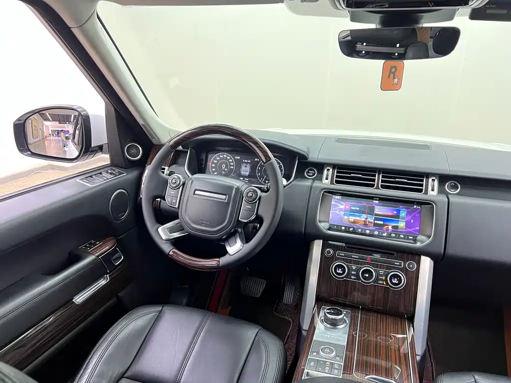 Land Rover Range Rover 2018 — фото 23