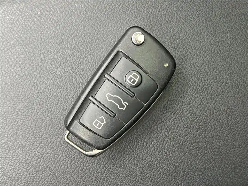 Audi Q2L 2023 — фото 18