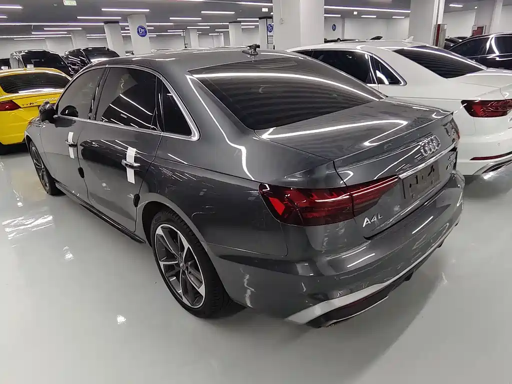 Audi A4L 2021