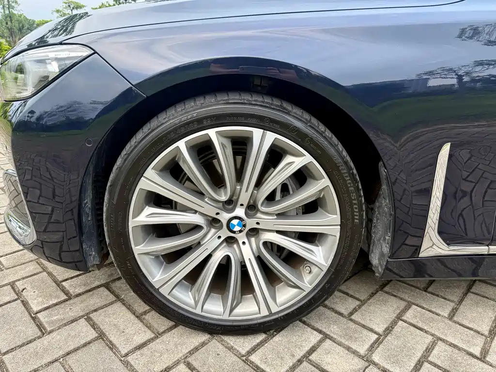 BMW 7 Series 2019 — фото 18